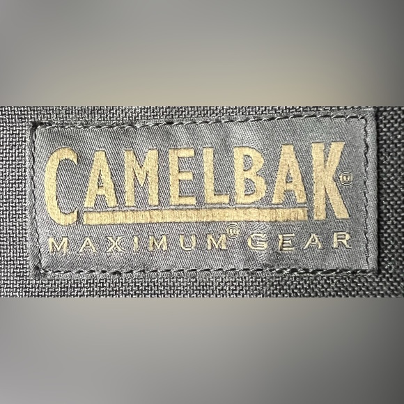 Camelbak Maximum Gear Condura Thermobak 2L 70 oz Insulated Hydration Pack - Picture 5 of 8